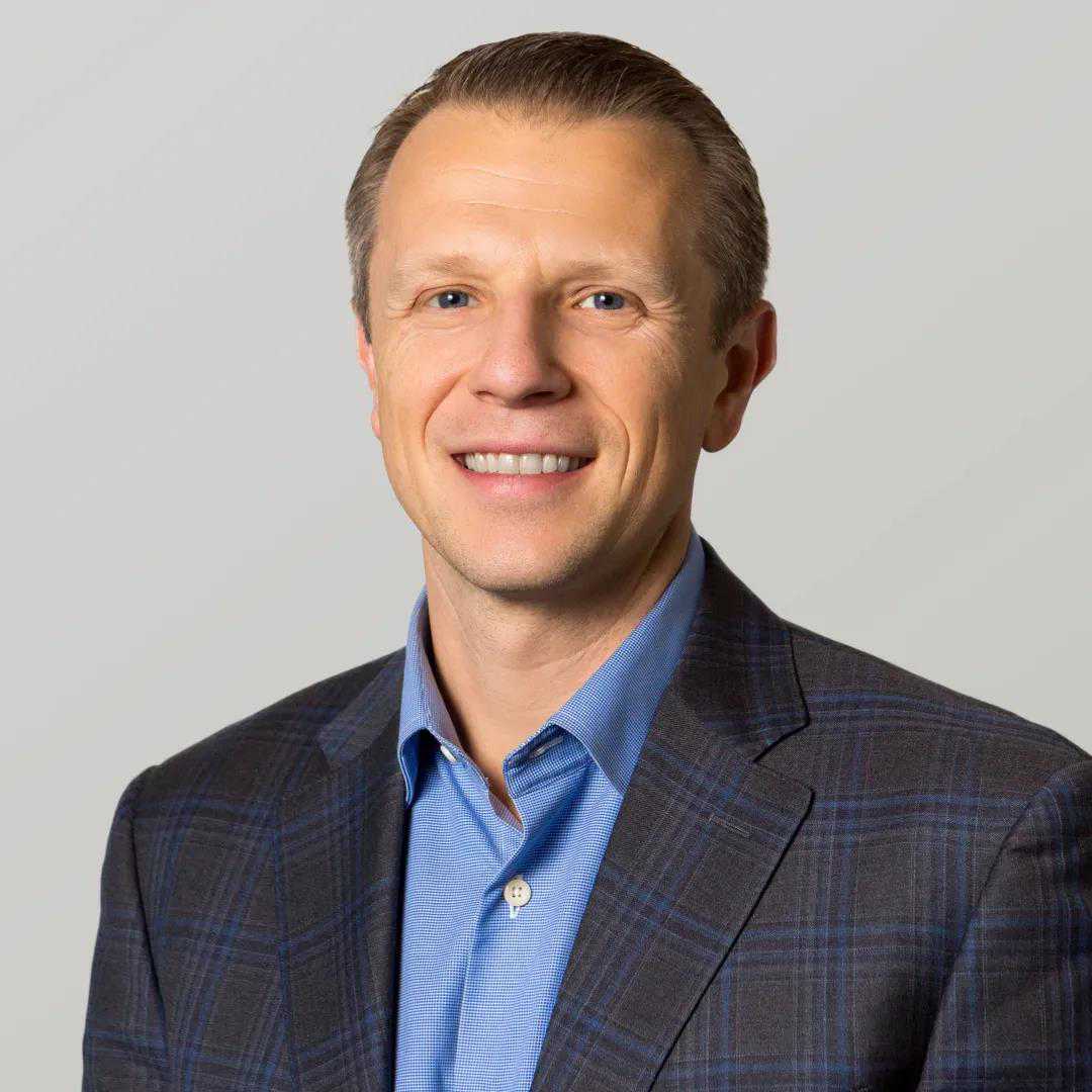 留齐刘海气质全无？露额头才年轻大方？中年女星们来告诉你答案