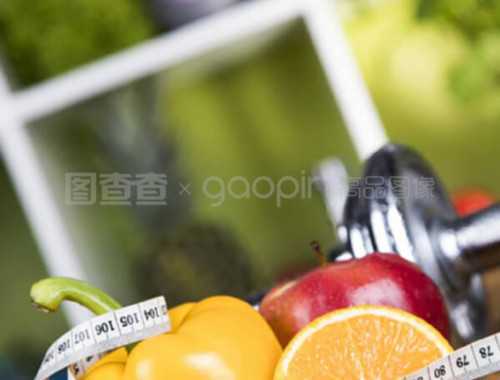 不小心裸体出门让全小区看见了咋办？网友回答真相了！